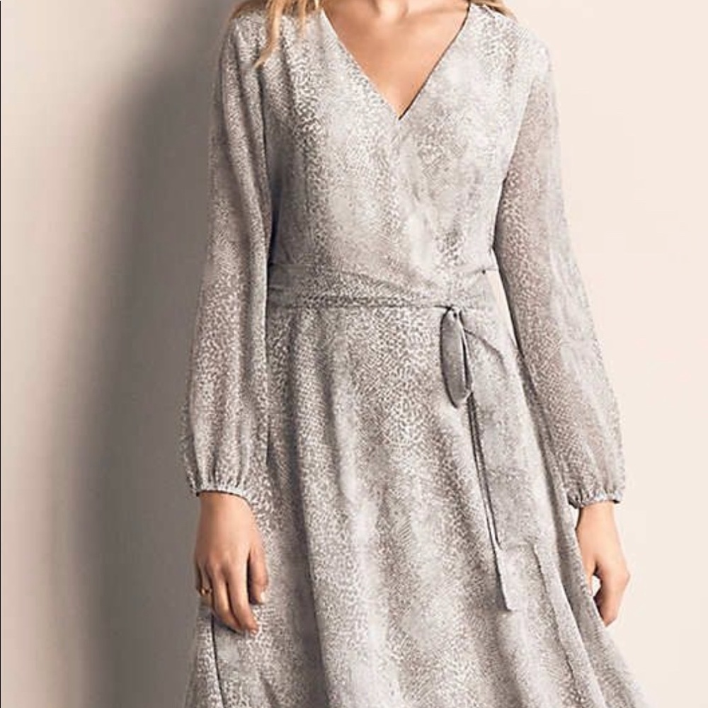 Ann Taylor Cream Snakeskin Faux Wrap Dress Size 2P